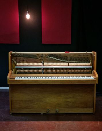 Sauter Klavier